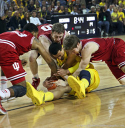 Michigan vs Indiana university basketball game 2013 photography by robbie small